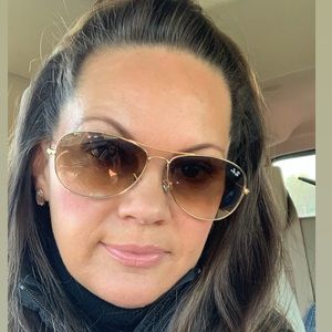 Meet your Posher, Joellen